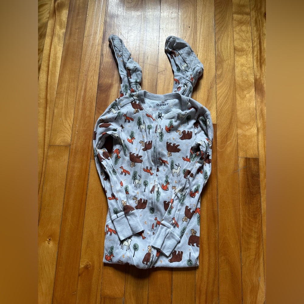 Old Navy cotton footed pajama 5T